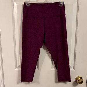 Women's Magenta Capris